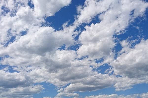 Cuaca Malang Raya Hari Ini, 27 April 2026: Berawan Hingga Hujan Ringan, Kelembapan Tinggi