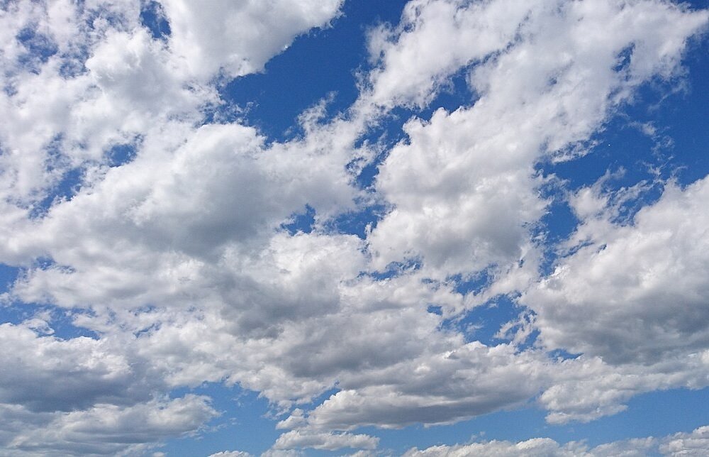 Cuaca Malang Raya Hari Ini, 27 April 2026: Berawan Hingga Hujan Ringan, Kelembapan Tinggi