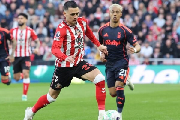 Pesta Gol di Kandang Sunderland, Nottingham Forest Jauhi Degradasi
