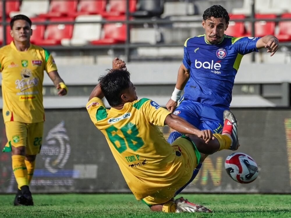 Bali Pesta Gol, Persebaya Gebuk Arema 4-0