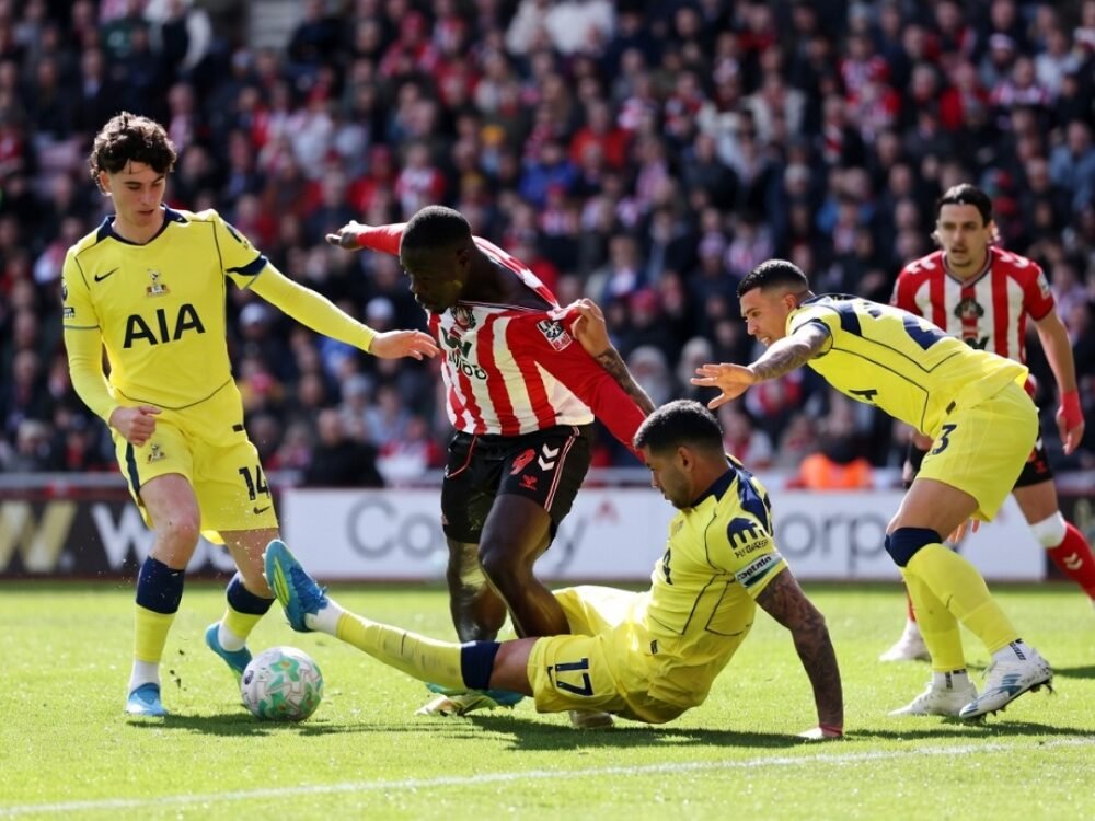 Hasil Liga Inggris Pekan ke 32: Tottenham Makin Terpuruk, Nottingham Forest Amankan Posisi