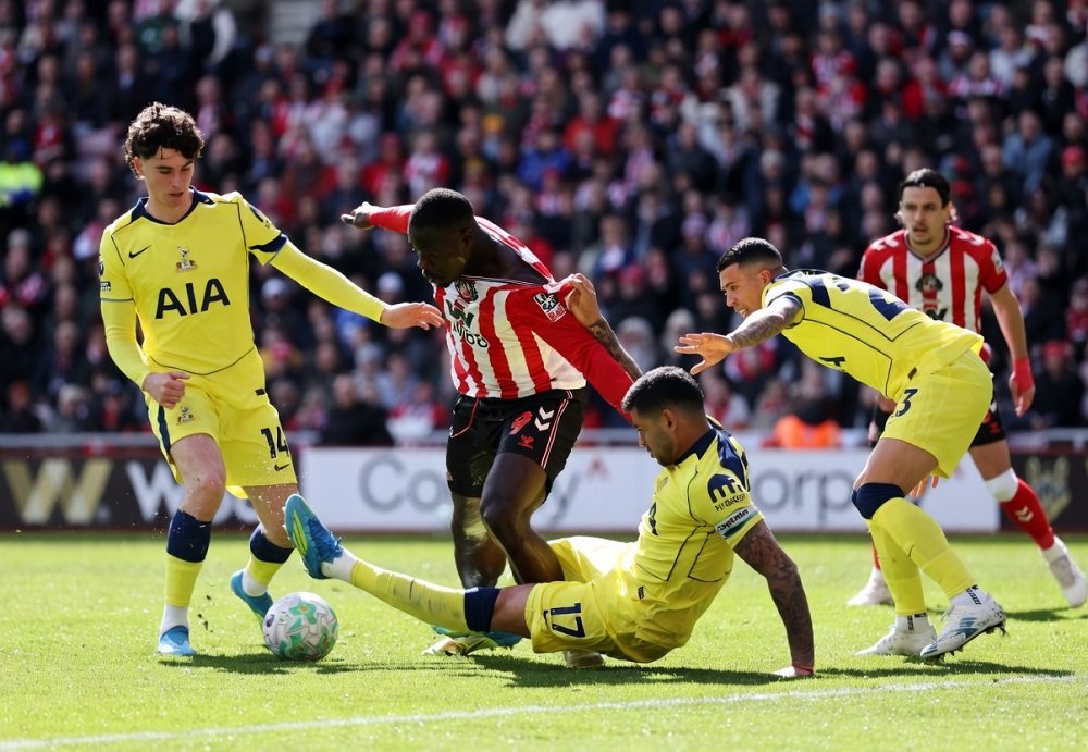 Hasil Liga Inggris Pekan ke 32: Tottenham Makin Terpuruk, Nottingham Forest Amankan Posisi