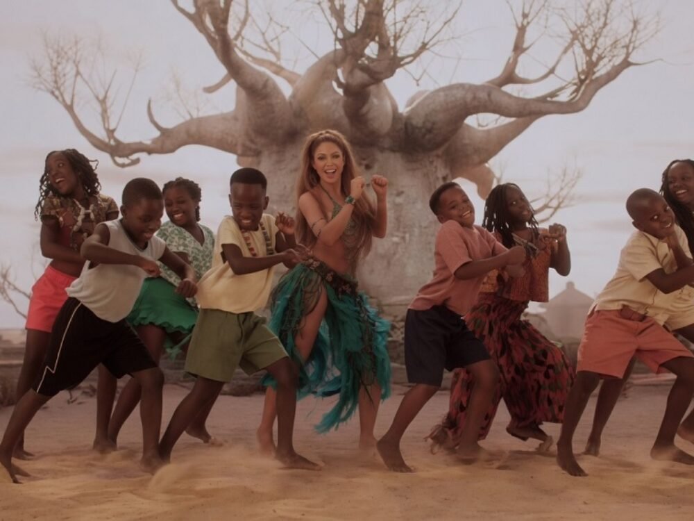 110-Shakira dan Triplet Ghetto Kids Shakira Undang Triplet Ghetto Kids Uganda Tampil di Halftime Show Final Piala Dunia FIFA 2026