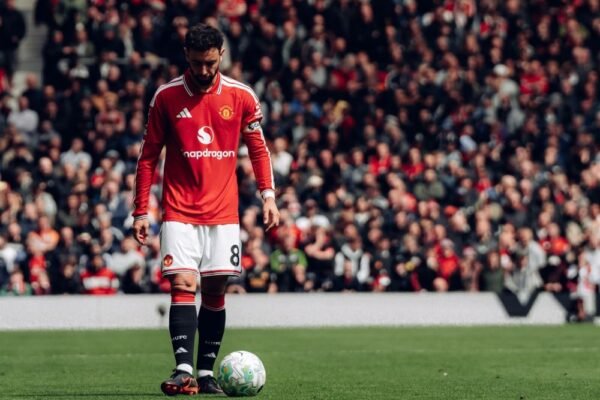 Bruno Fernandes Jadi Pemain Terbaik Liga Premier Musim Ini