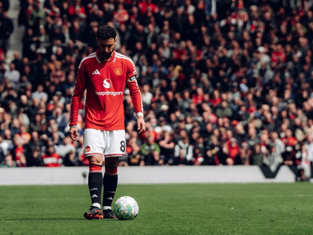 Bruno Fernandes Bruno Fernandes Jadi Pemain Terbaik Liga Premier Musim Ini