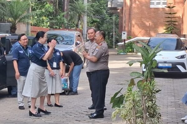 Bangun Sinergi dengan Dunia Pendidikan, Kapolsek Klojen Sambang ke SMAK Cor Jesu Malang