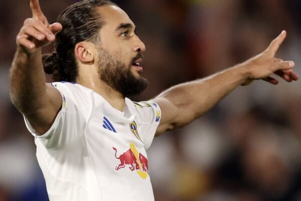 Leeds Jauhi Zona Degradasi Pasca Kemenangan Telak atas Burnley