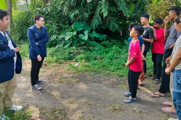 Tak Hanya Berbagi Sembako, SMILE 5.0 Rotaract Club Universitas Ma Chung Juga Tebarkan Kasih Sayang