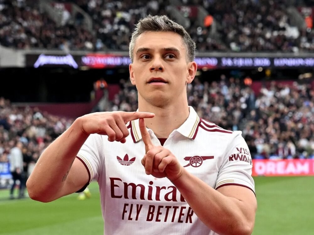 West Ham Gigit Jari, Arsenal Hampir Pasti Jadi Juara Liga Premier