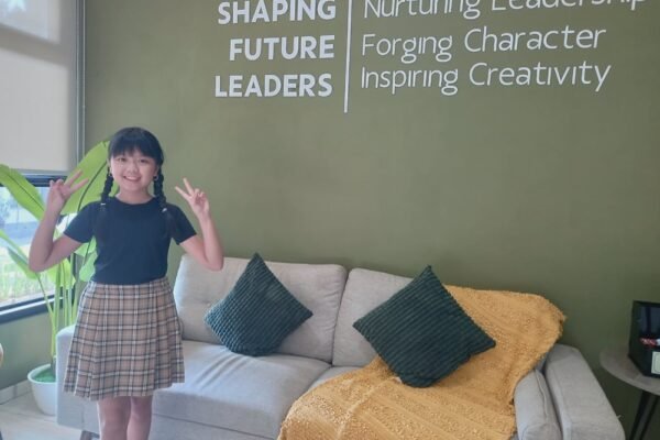 Tak Sekadar Hafalan, Siswi SD Charis National Academy Malang Ini Berbagi Tips Menangkan Berbagai Lomba Storytelling