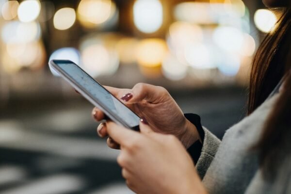 Scroll Phobia: Ketika Kemudahan Teknologi Tidak Sejalan dengan Tanggung Jawab Akademik Mahasiswa