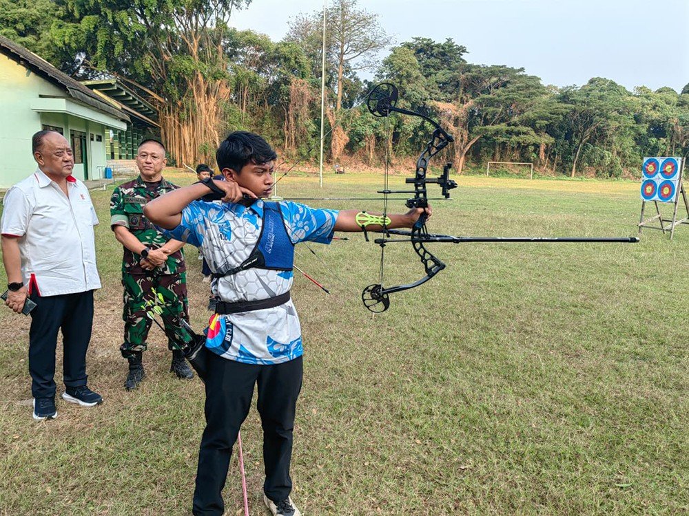 KONI Pusat Apresiasi Pembinaan Panahan Usia Dini di Lawang Archery Club Malang