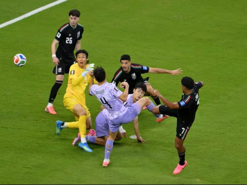 Menang Susah Payah atas Korea Selatan, Tuan Rumah Meksiko Duduki Puncak Klasemen Grup A