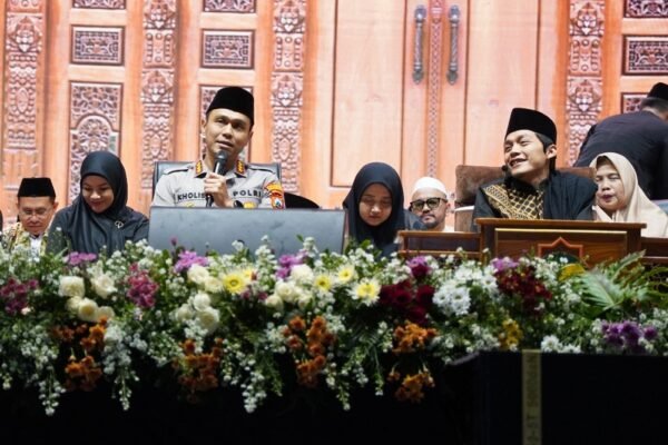 Pengajian dan Doa Bersama Bareng Gus Iqdam Dihadiri Ribuan Warga, Kapolresta Malang Kota Beri Apresiasi