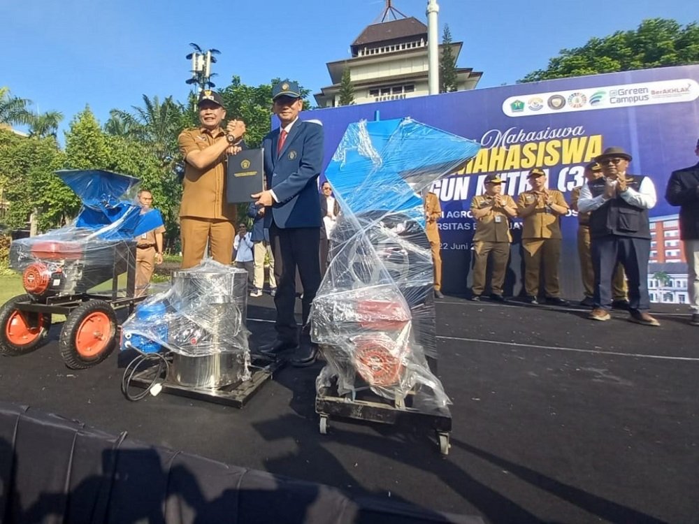 Pelepasan Mahasiswa FTAB UB di Program 3M, Rektor UB Tegaskan Kampus Harus Hadir Beri Dampak Nyata