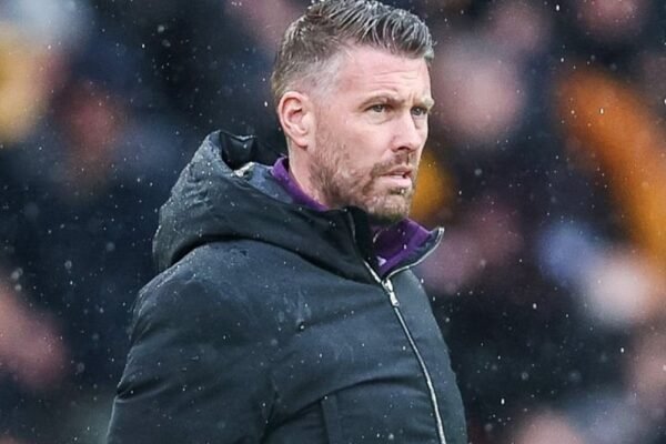 Wolves Pecat Rob Edwards Setelah Tujuh Bulan Menjabat