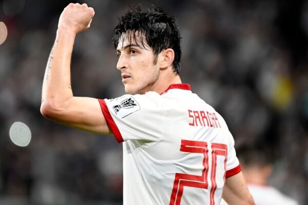 Skuad Iran Tak Sertakan Sardar Azmoun di Piala Dunia FIFA 2026, Tak Loyal Kepada Negara?