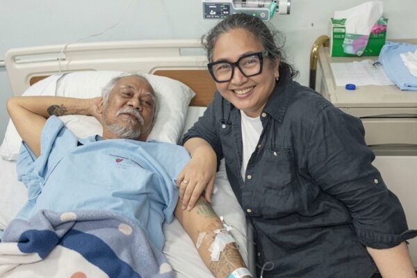 Tio Pakusadewo Jalani Rawat Inap dengan BPJS Kelas 3, Dewi Irawan Buka Donasi