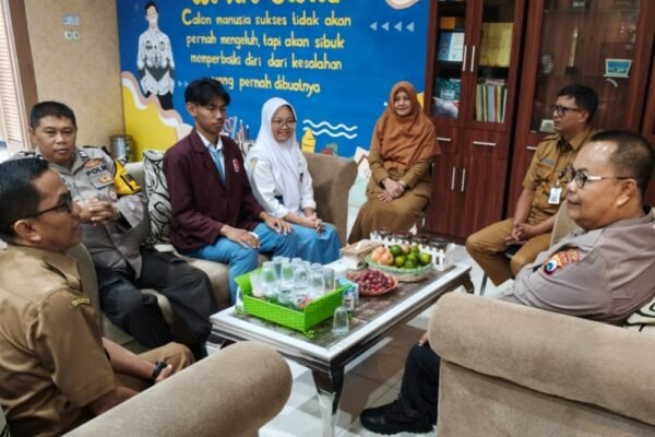 Kapolsek Klojen Sambang SMAN 4 Kota Malang, Serap Aspirasi Sekolah dan Perkuat Pembinaan Mental Pelajar