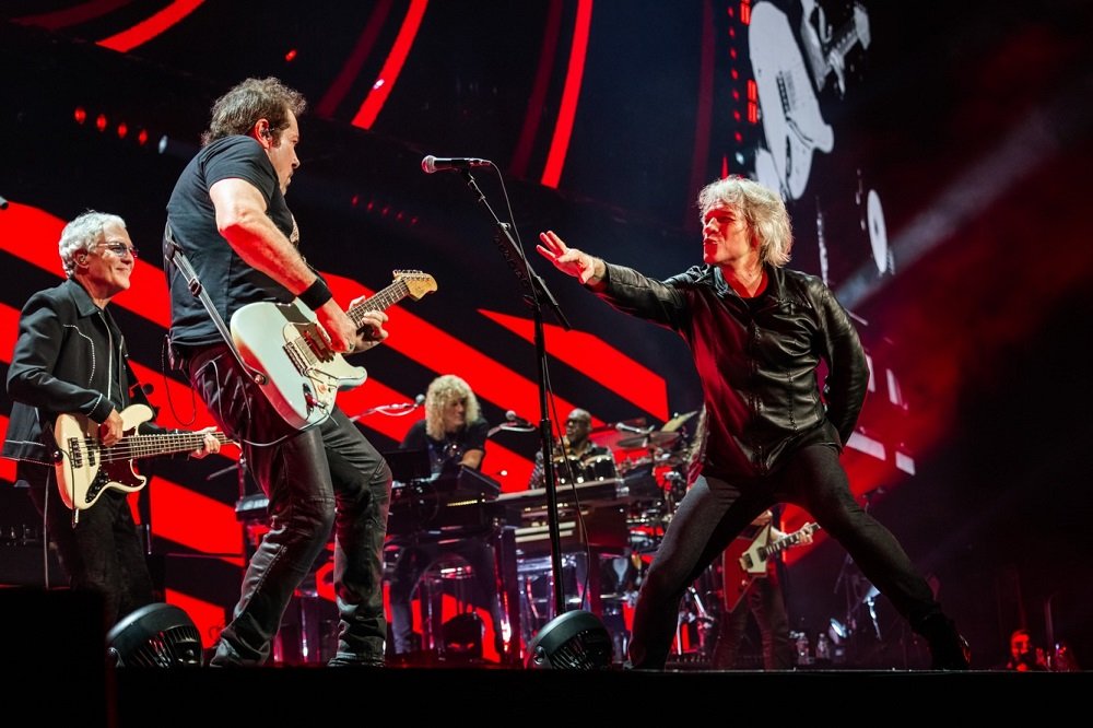 077-Bon Jovi konser di New York Infeksi Sinus, Jon Bon Jovi Akhiri Konser Lebih Awal di New York