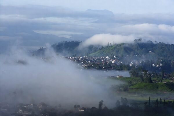 Cuaca udara kabur Malang