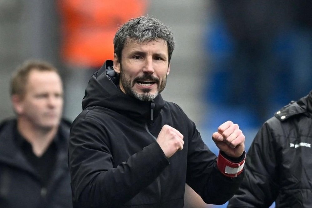 528-Mark van Bommel Belgia Cari Pelatih Baru Pengganti Rudi Garcia, Mark van Bommel Jadi Kandidat Kuat
