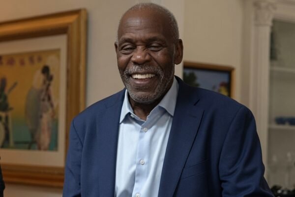 Ungkap Penyakit Alzheimer yang Ia Derita, Aktor Senior Danny Glover Katakan Ini