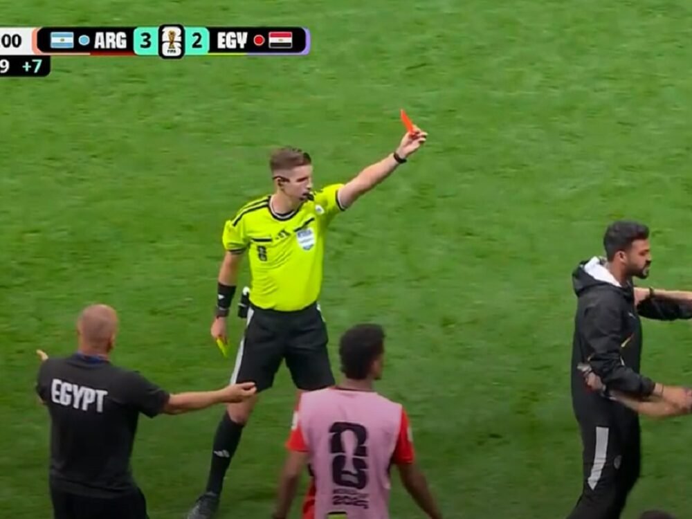 Sarat Ketimpangan, Simak Sederet Kecurangan Wasit di Laga Argentina vs Mesir