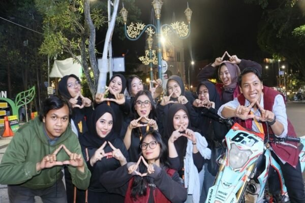 MotoBooth Jadi Spot Favorit Pengunjung, Artheera Memperkenalkan Moto East Java Lewat Mini Exhibition
