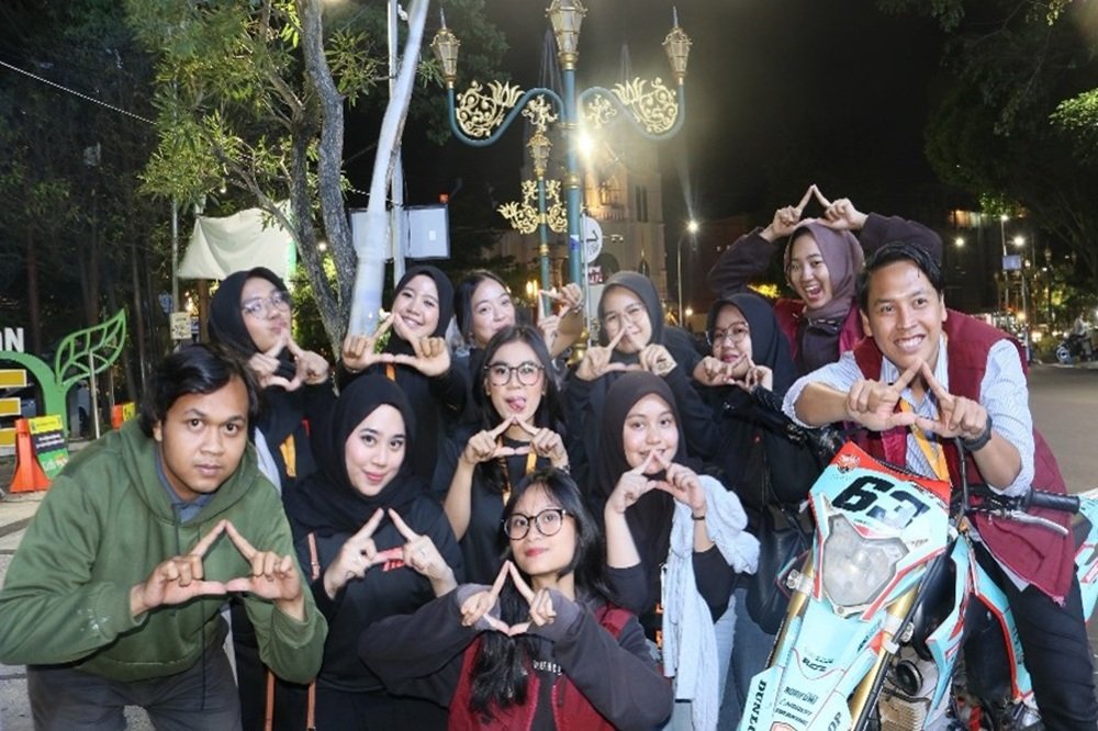 MotoBooth Jadi Spot Favorit Pengunjung, Artheera Memperkenalkan Moto East Java Lewat Mini Exhibition