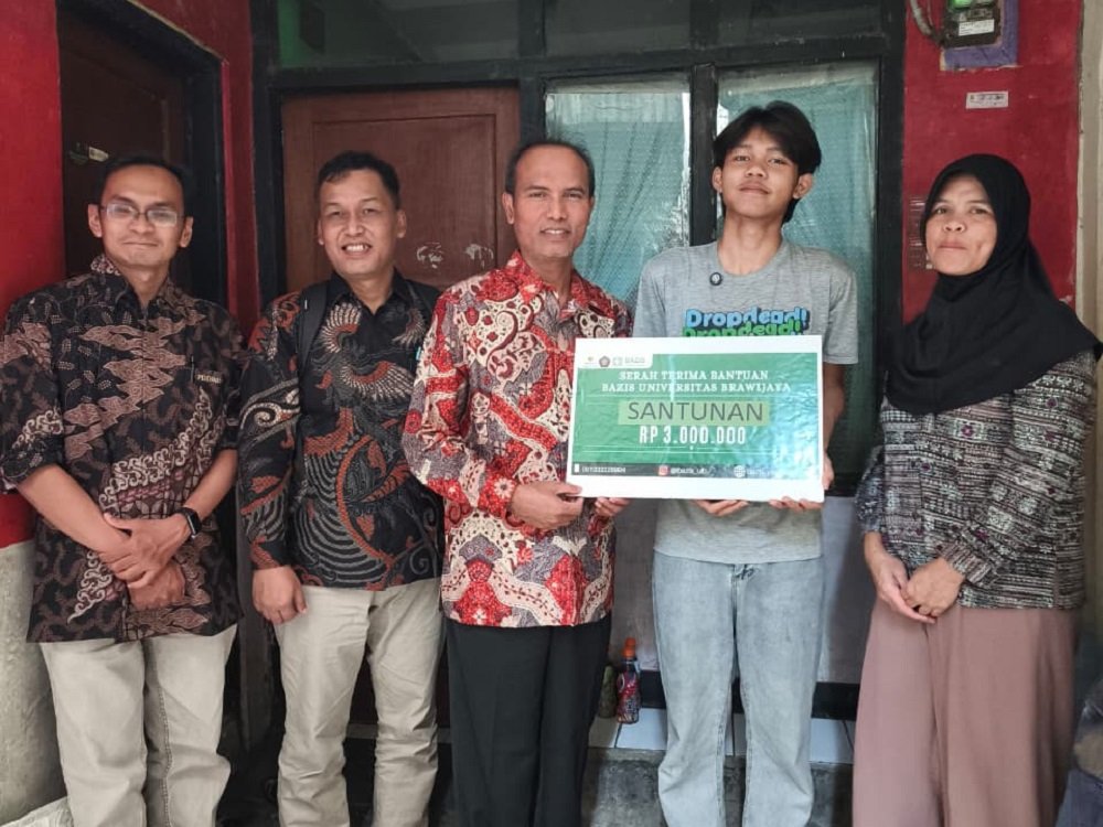 Bantuan UB Calon Mahasiswa Di Bandung Dapatkan Bantuan Laptop Dan Beasiswa dari UB