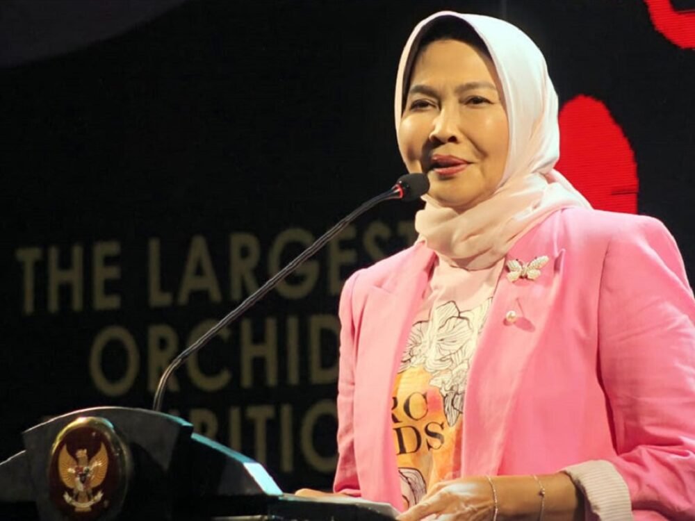 Dewanti Rumpoko Dewanti Rumpoko Minta Pemerintah Tambah Sekolah Negeri di Malang Raya