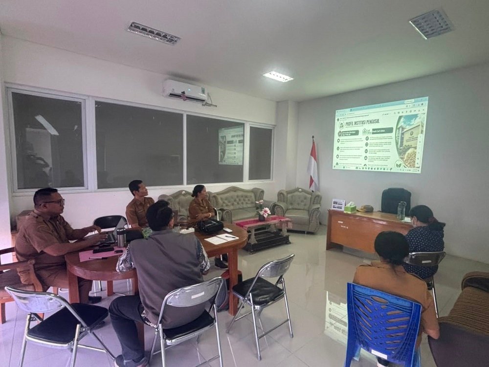 Disdagrin Manggarai Barat FTAB UB FTAB UB dan Disdagrin Manggarai Barat Inisiasi Kolaborasi Penguatan IKM Berbasis Riset dan Inovasi Berkelanjutan
