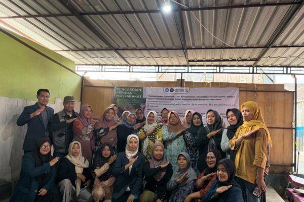 Dosen Kimia FSTeM UB Berdayakan Warga Dusun Kunci Kabupaten Malang Melalui Pelatihan Analisis Fitokimia Bahan Jamu Herbal