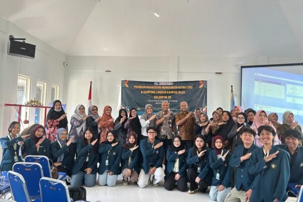 Mahasiswa FTAB UB Edukasi Ibu-Ibu PKK Ketawanggede Wujudkan Dapur Sehat