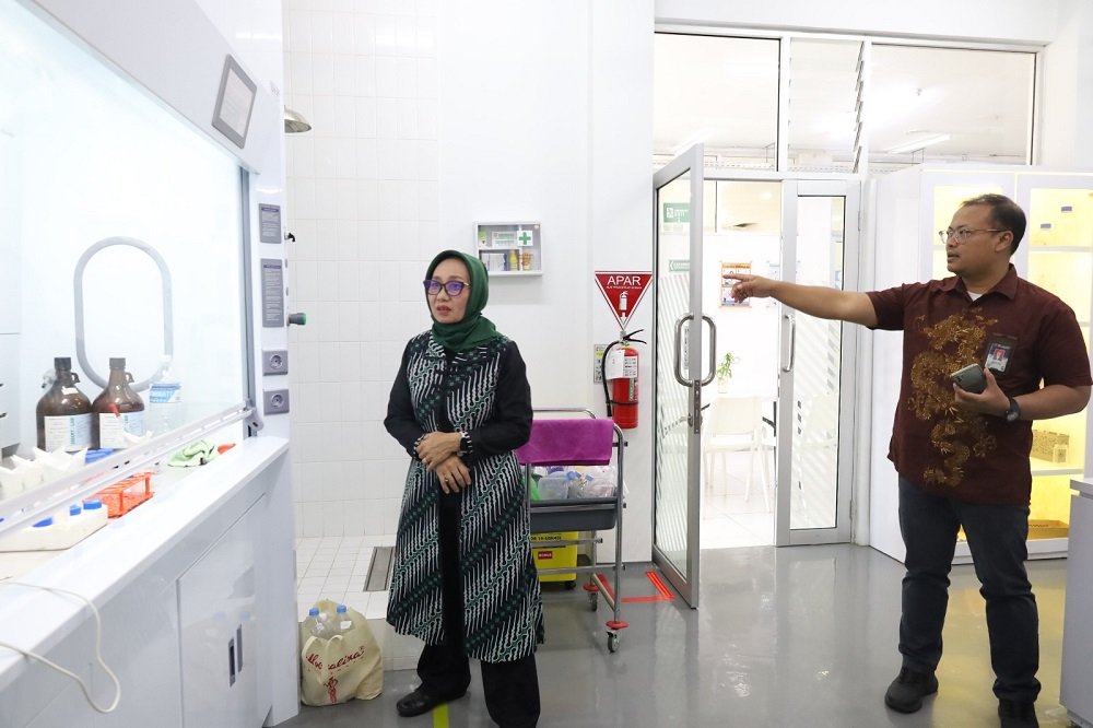 Pertama di UB, FTAB Terapkan Sistem Filtrasi Lemari Asam Berbasis K3 untuk Mendukung SDGs dan Mewujudkan Smart Green Campus
