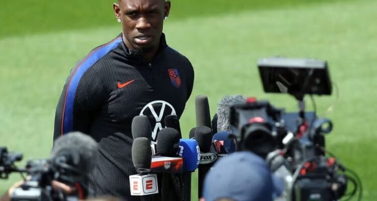 Kontroversi Kartu Merah Folarin Balogun, UEFA dan Sepp Blatter Kecam FIFA
