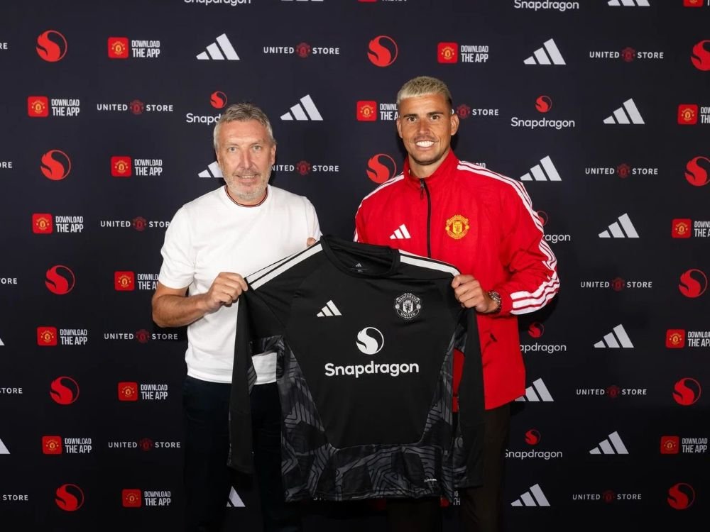 Karl Darlow MU Manchester United Resmi Kontrak Kiper Karl Darlow Hingga 2028