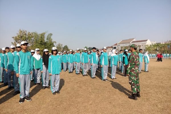 Wujud Sinergi Kodim 0833/Kota Malang dan Sekolah Lewat MPLS, Bentuk Generasi Berkarakter, Disiplin dan Cinta Tanah Air