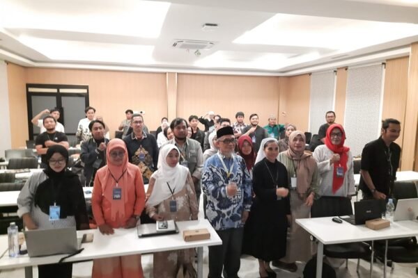 Puluhan Anggota Forum LKS Kota Malang Ikuti Workshop Branding, Perkuat Identitas Lembaga lewat Visual