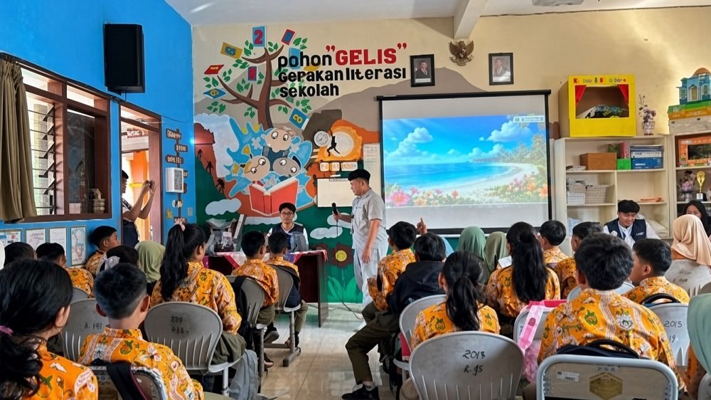239-Mahasiswa KKN UB Mahasiswa KKN FBiPK UB Edukasi Siswa SD Jadi “Pahlawan Air Cilik”
