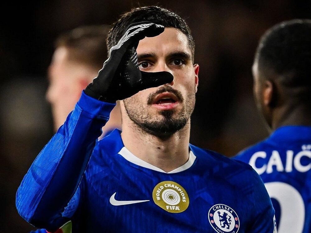 Man City Mundur karena Harga, Arsenal Berpeluang Datangkan Pedro Neto dari Chelsea