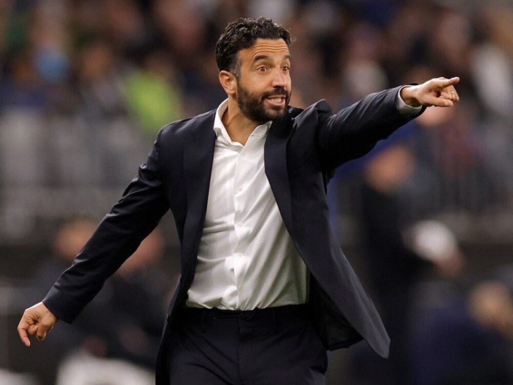 Ruben Amorim Sindir Konferensi Pers MU yang Kini Membosankan
