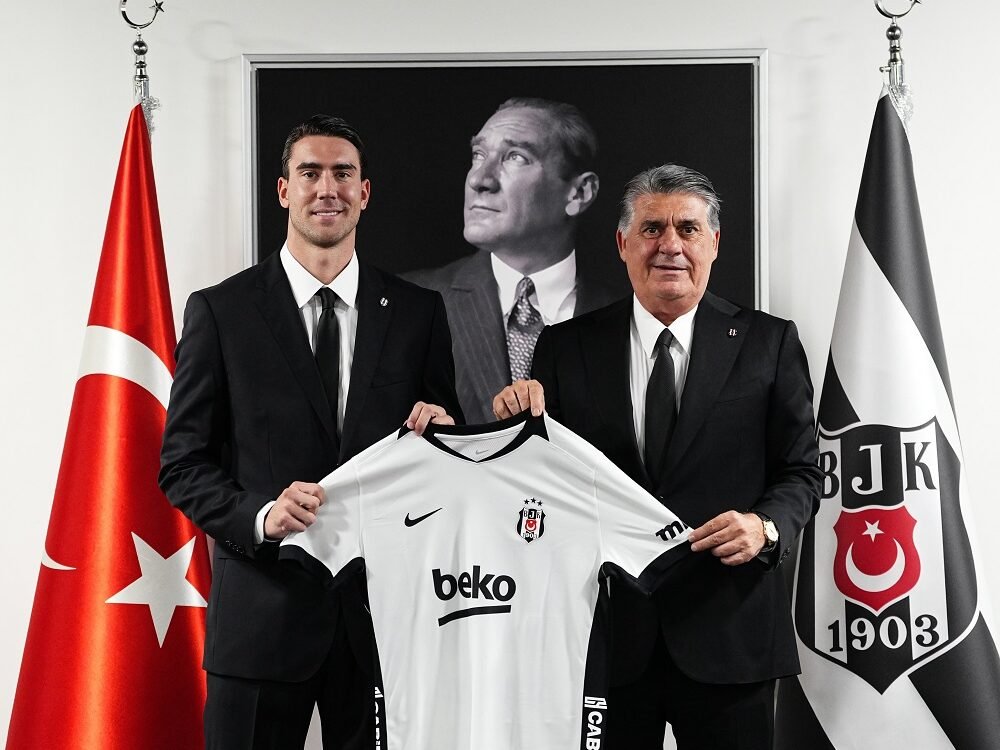 Gratis, Besiktas Resmi Datangkan Dusan Vlahovic dari Juventus