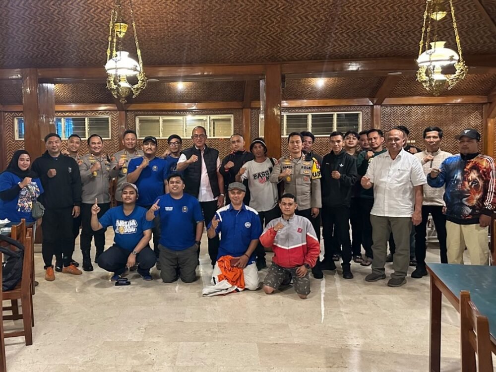 Kapolresta Malang Kota Bersama Polda Jatim Pertemukan Aremania dan Bonek di Pasuruan