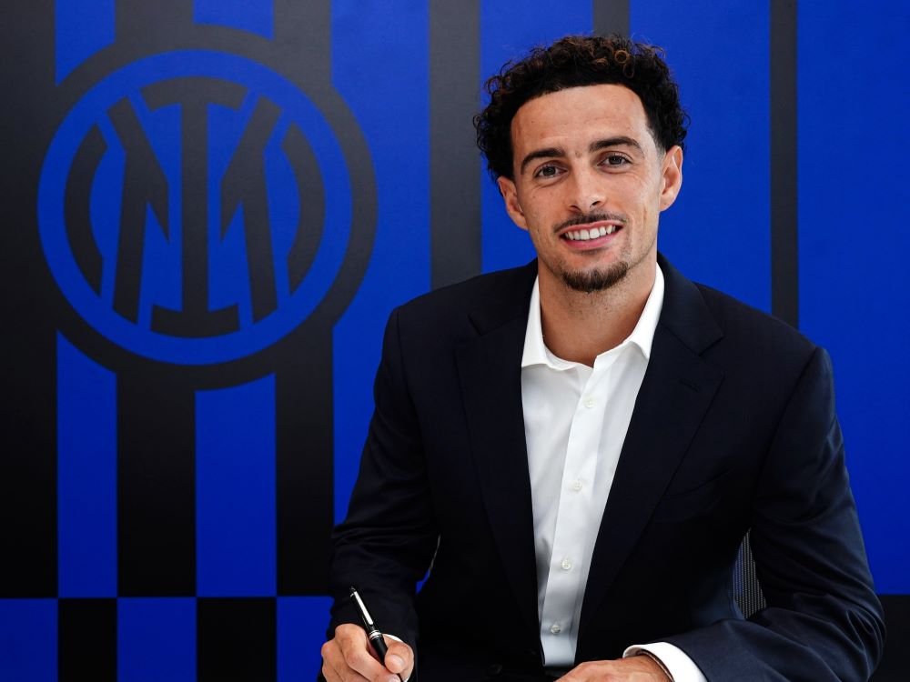 Curtis Jones Resmi Tanda Tangani Kontrak Bersama Inter Milan