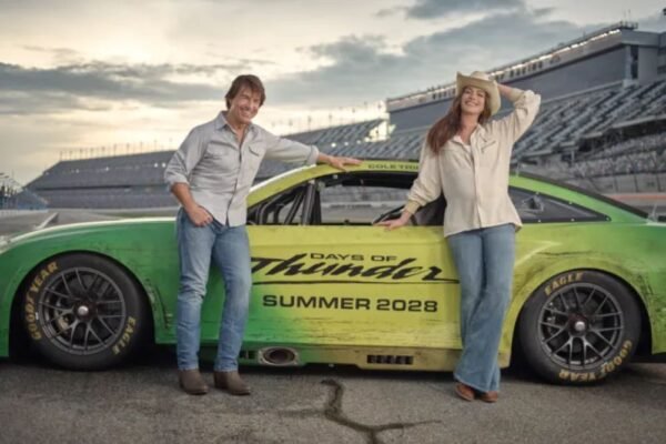 Anne Hathaway Adu Akting Bersama Tom Cruise di Sekuel ‘Days of Thunder’