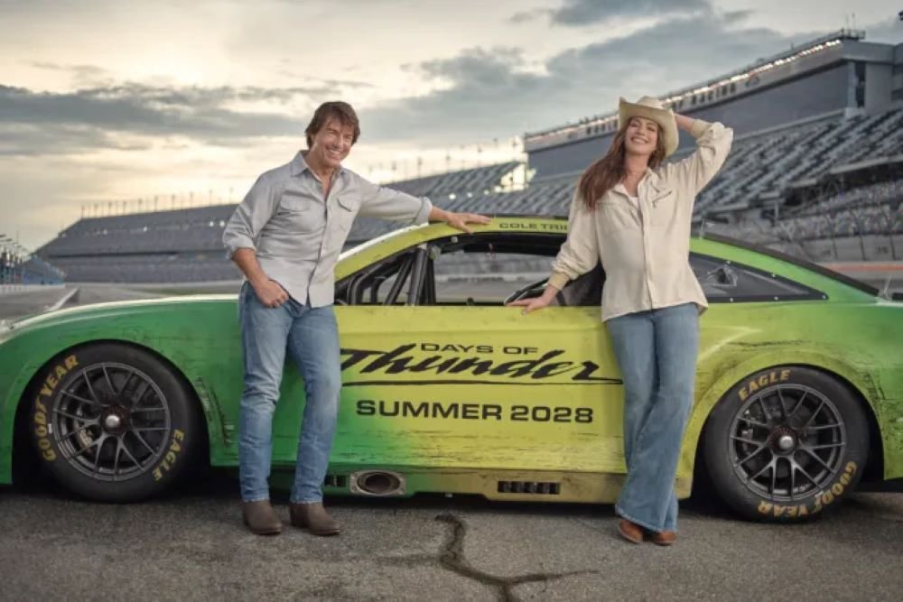 Anne Hathaway Adu Akting Bersama Tom Cruise di Sekuel ‘Days of Thunder’