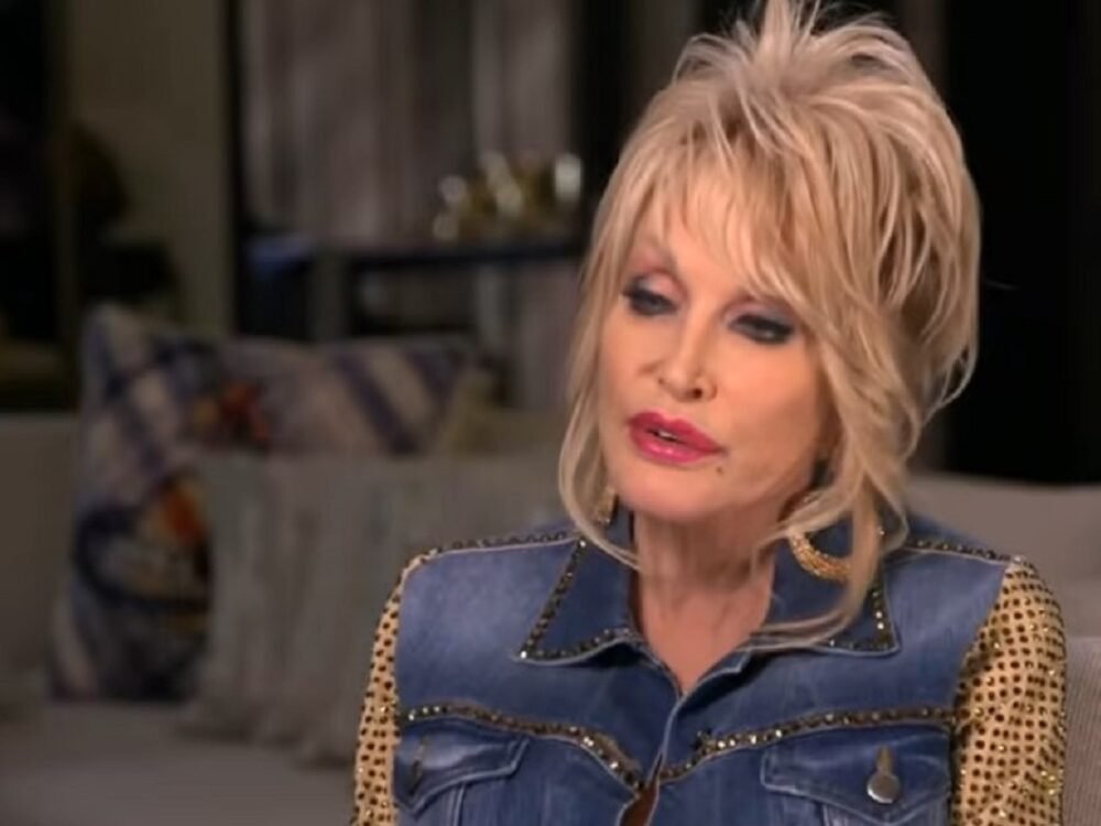 Penyanyi Legendaris Dolly Parton Meninggal Dunia, AS Kibarkan Bendera Setengah Tiang