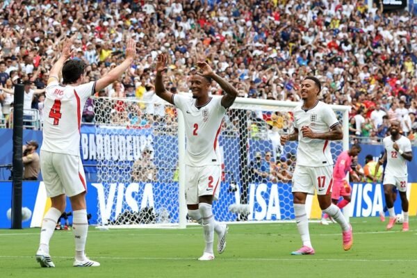 Ezri Konsa Segera Gabung Bersama Arsenal, Nilai Kontrak Fantastis